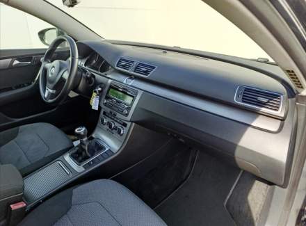 Volkswagen - Passat