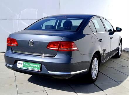 Volkswagen - Passat