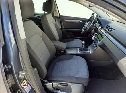 Volkswagen - Passat