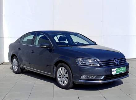 Volkswagen - Passat