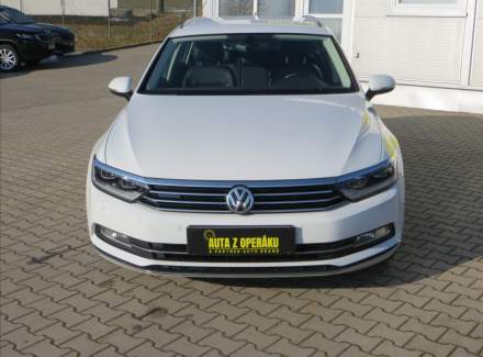 Volkswagen - Passat