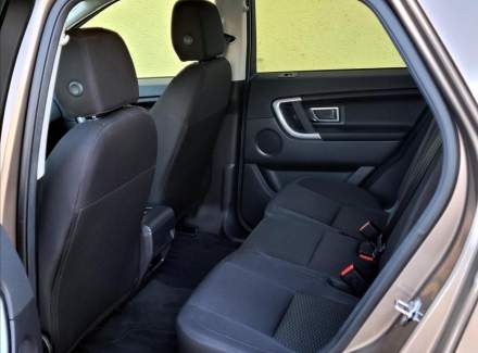 Land Rover - Discovery Sport
