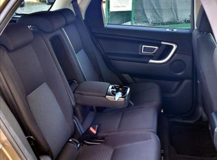 Land Rover - Discovery Sport
