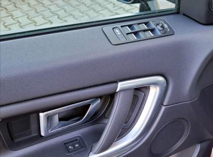 Land Rover - Discovery Sport