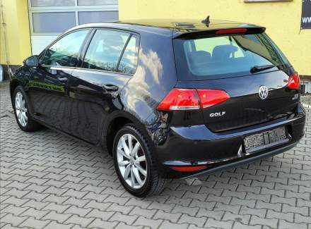 Volkswagen - Golf