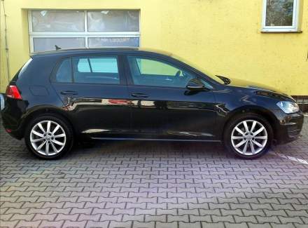 Volkswagen - Golf