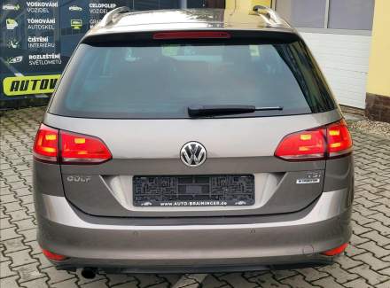 Volkswagen - Golf