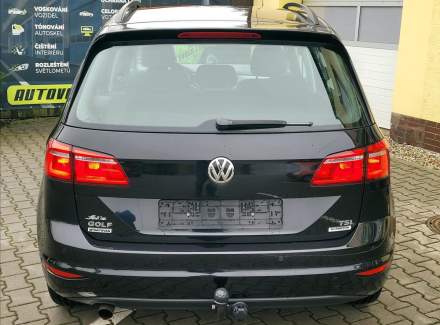Volkswagen - Golf