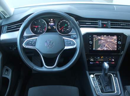 Volkswagen - Passat