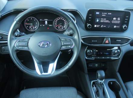 Hyundai - Santa FE