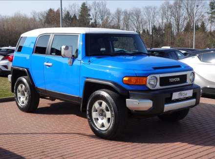 Toyota - FJ Cruiser