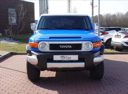 Toyota - FJ Cruiser