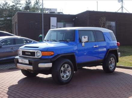 Toyota - FJ Cruiser