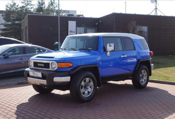 Toyota - FJ Cruiser