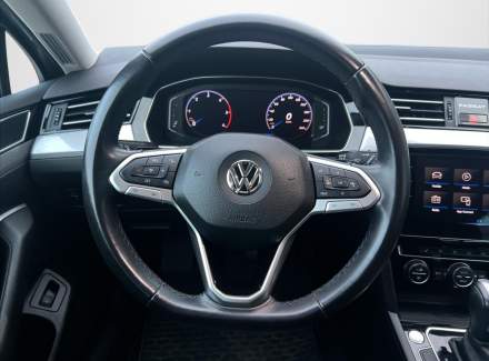 Volkswagen - Passat