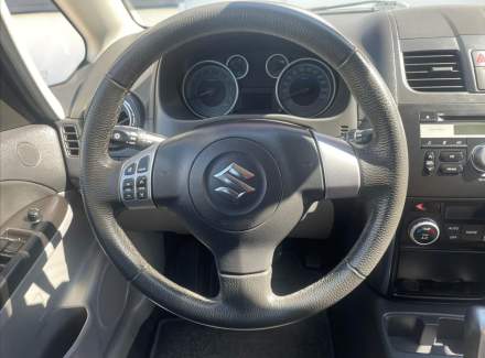 Suzuki - SX4