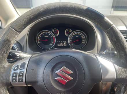 Suzuki - SX4