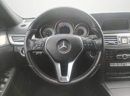 Mercedes-Benz - E-class