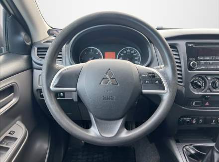 Mitsubishi - L 200