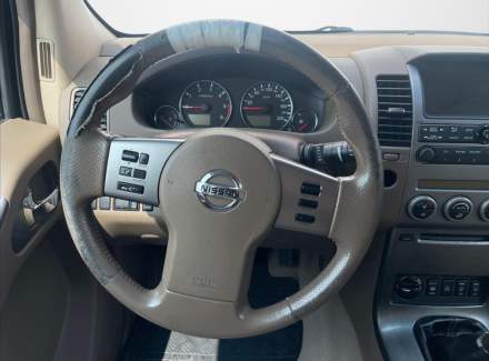 Nissan - Pathfinder