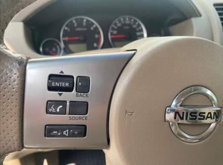 Nissan - Pathfinder