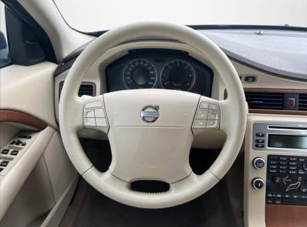 Volvo - V70