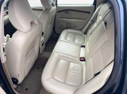 Volvo - V70