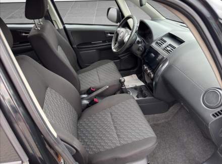 Suzuki - SX4
