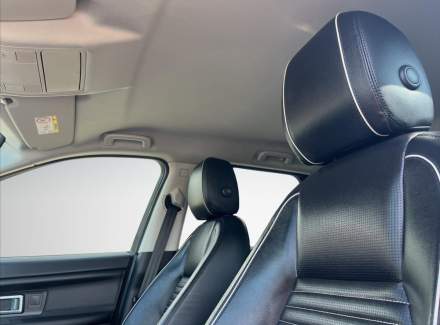 Land Rover - Discovery Sport