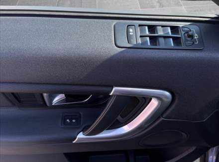 Land Rover - Discovery Sport