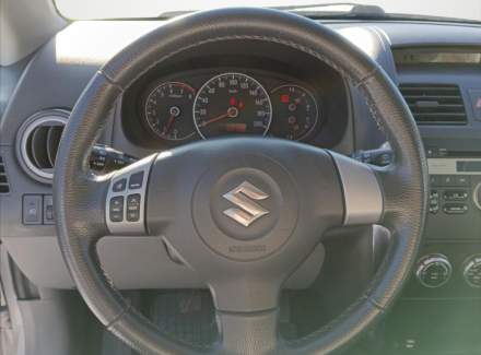 Suzuki - SX4