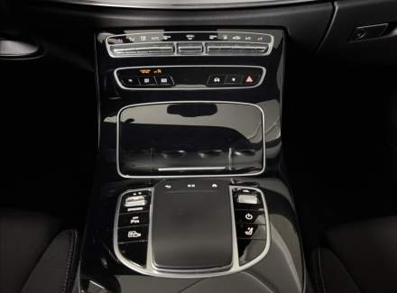 Mercedes-Benz - E-class