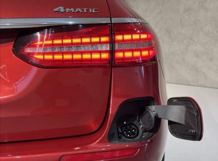 Mercedes-Benz - E-class