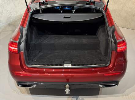 Mercedes-Benz - E-class