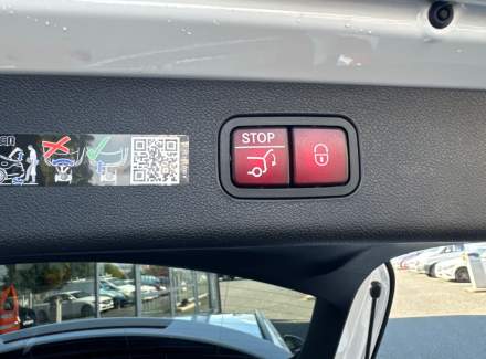 Mercedes-Benz - E-class