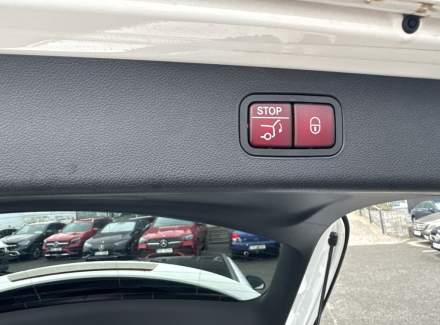 Mercedes-Benz - E-class