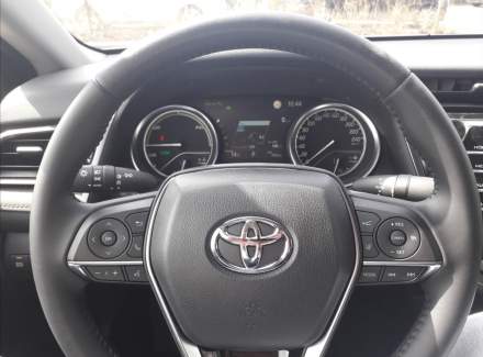 Toyota - Camry