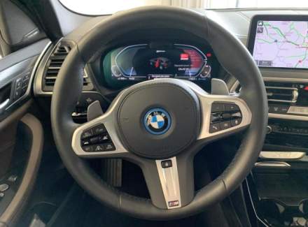 BMW - X3