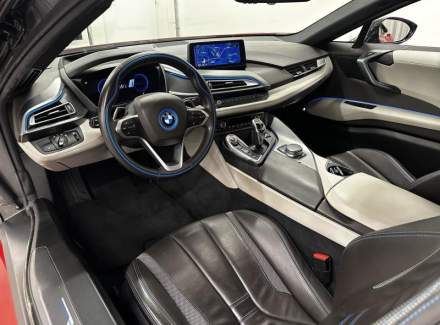 BMW - i8
