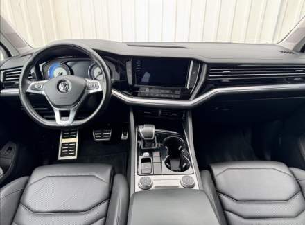 Volkswagen - Touareg