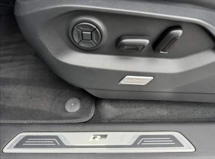 Volkswagen - Touareg