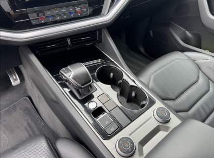 Volkswagen - Touareg