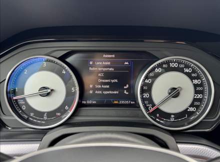 Volkswagen - Touareg