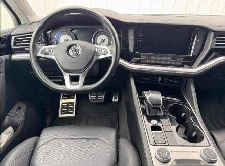 Volkswagen - Touareg