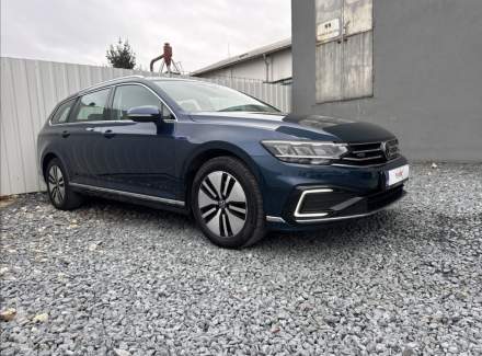 Volkswagen - Passat