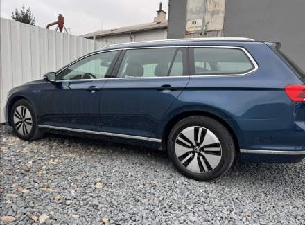 Volkswagen - Passat