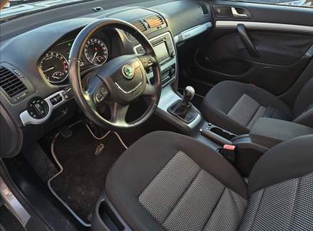 Škoda - Octavia