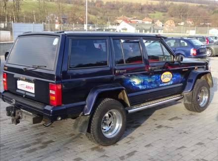 Jeep - Cherokee
