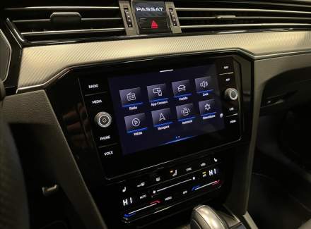 Volkswagen - Passat