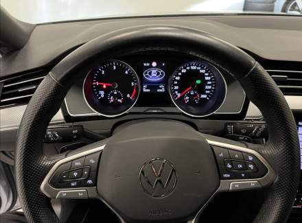 Volkswagen - Passat